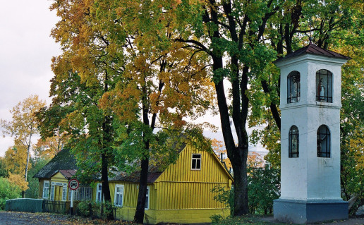 31_Žemaičių Kalvarija.Mūro kryžius, Sigito Kazlausko n..jpg